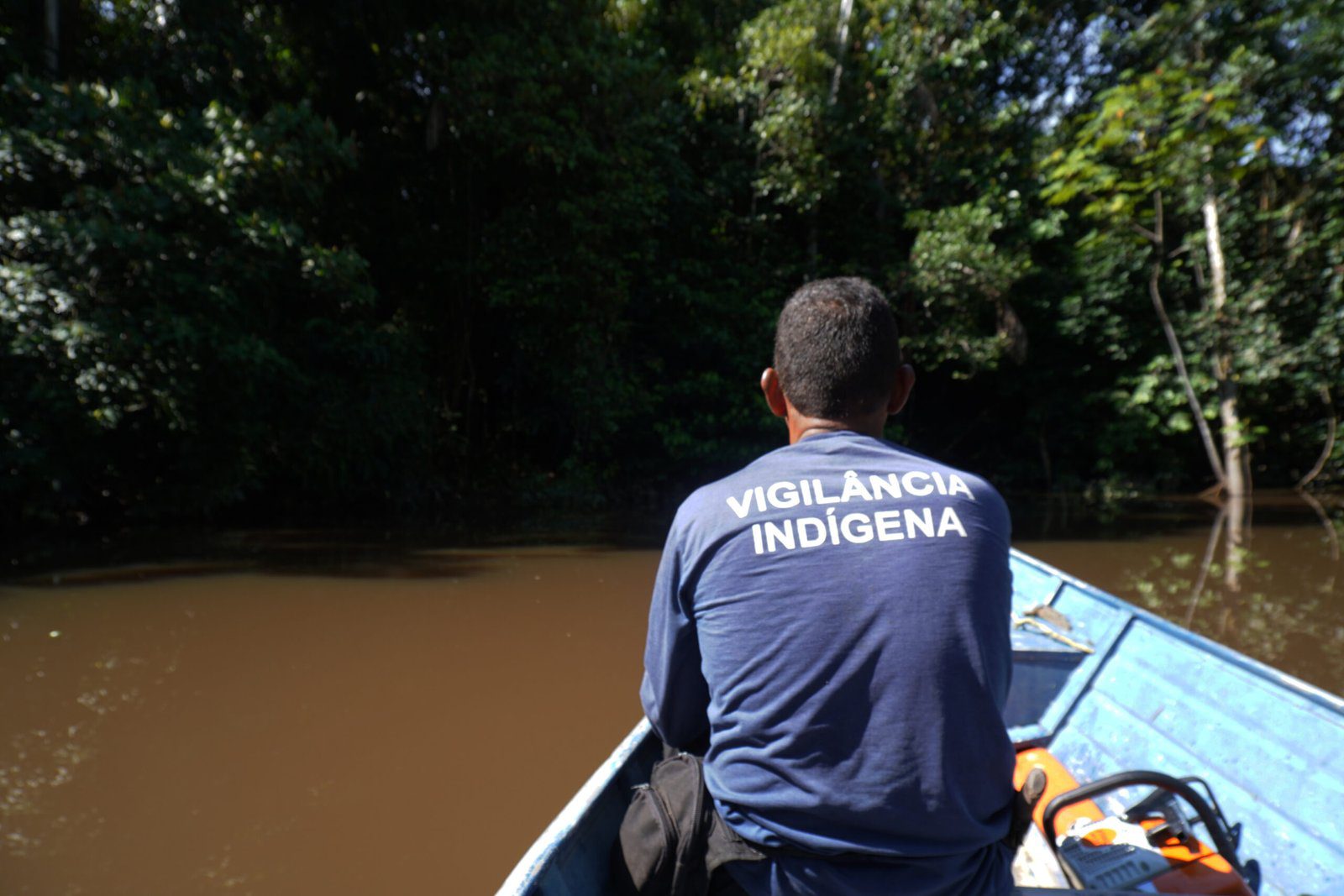 Equipe da EVU em ação dentro da Terra Indígena.
Foto: Anderson Mayuruna/Vozes do Javari